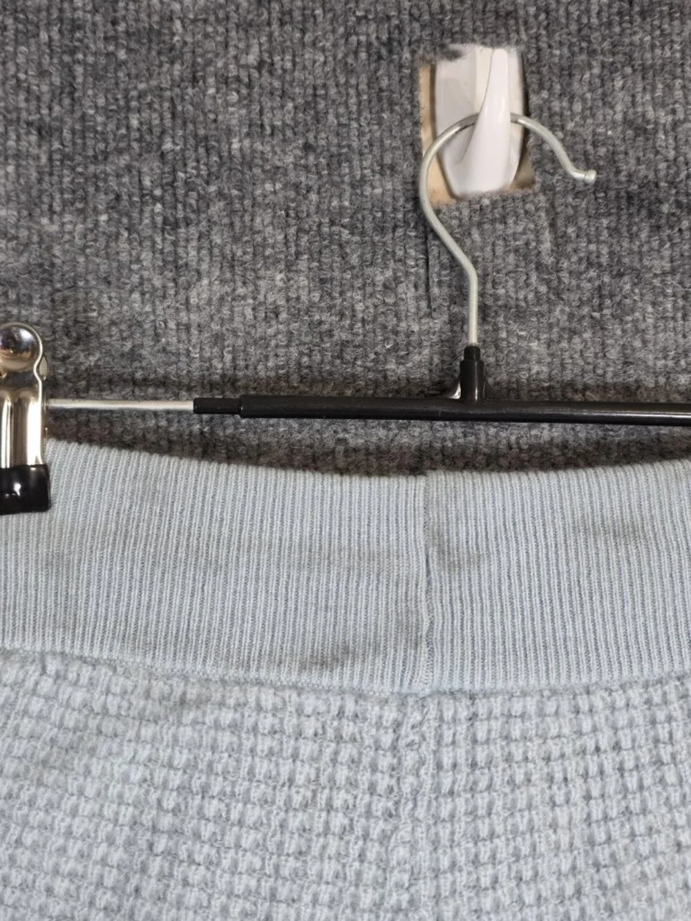 Alo Yoga Shorts Womens Medium Blue Cashmere Knit Drawstring Sweat Lounge Stains